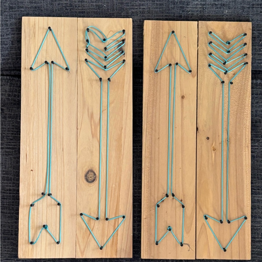 Set of 2 Teal String Arrow Wall Art pre-owned